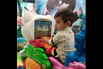 پویان علیزاده 