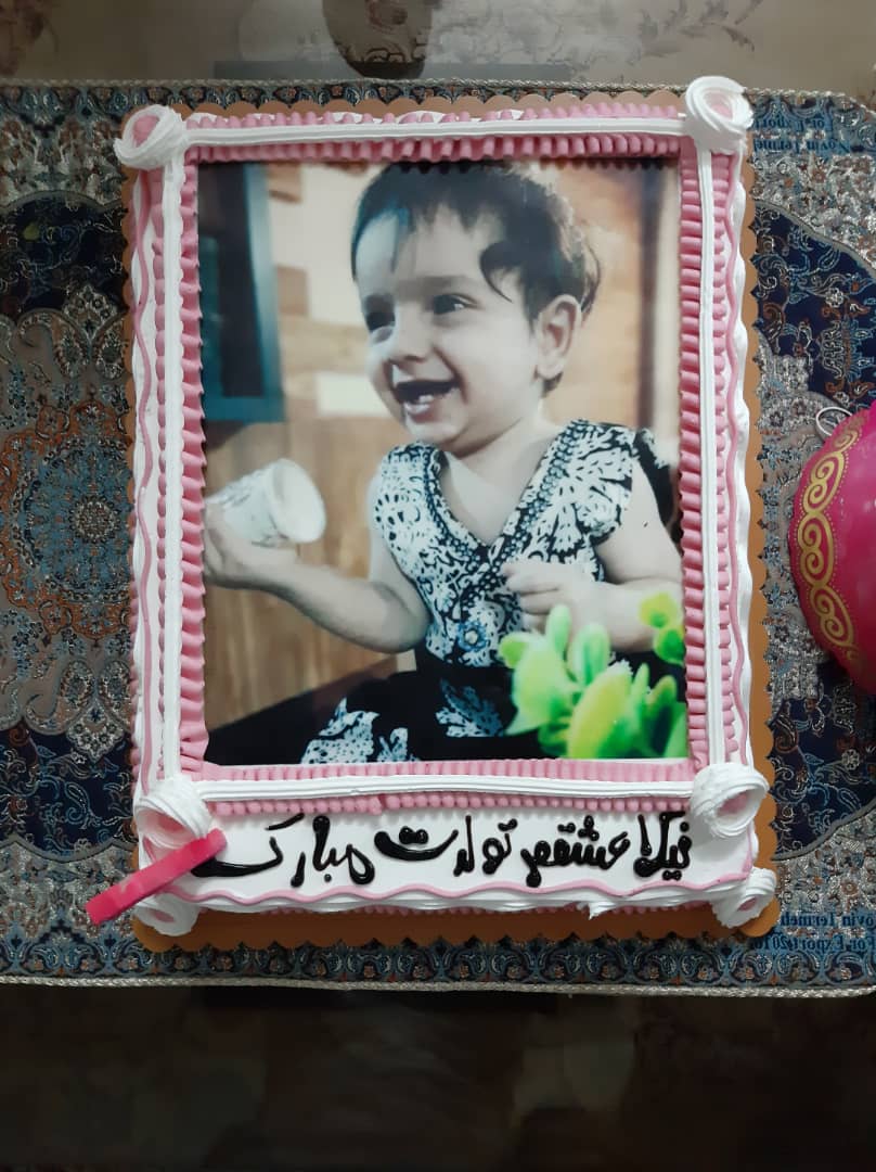 نیکا سادات