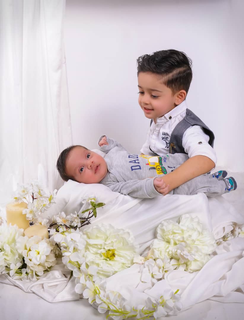 محمد حسام و مهدیار