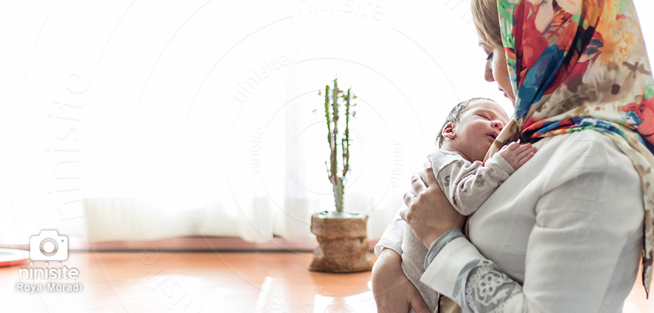 ۱۰ نکته مهم برای بغل کردن نوزاد