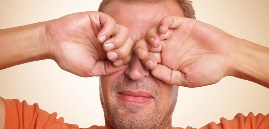 عادت دارید به صورتتان دست بزنید؟ در روزهای شیوع کرونا این نکات را بخوانید